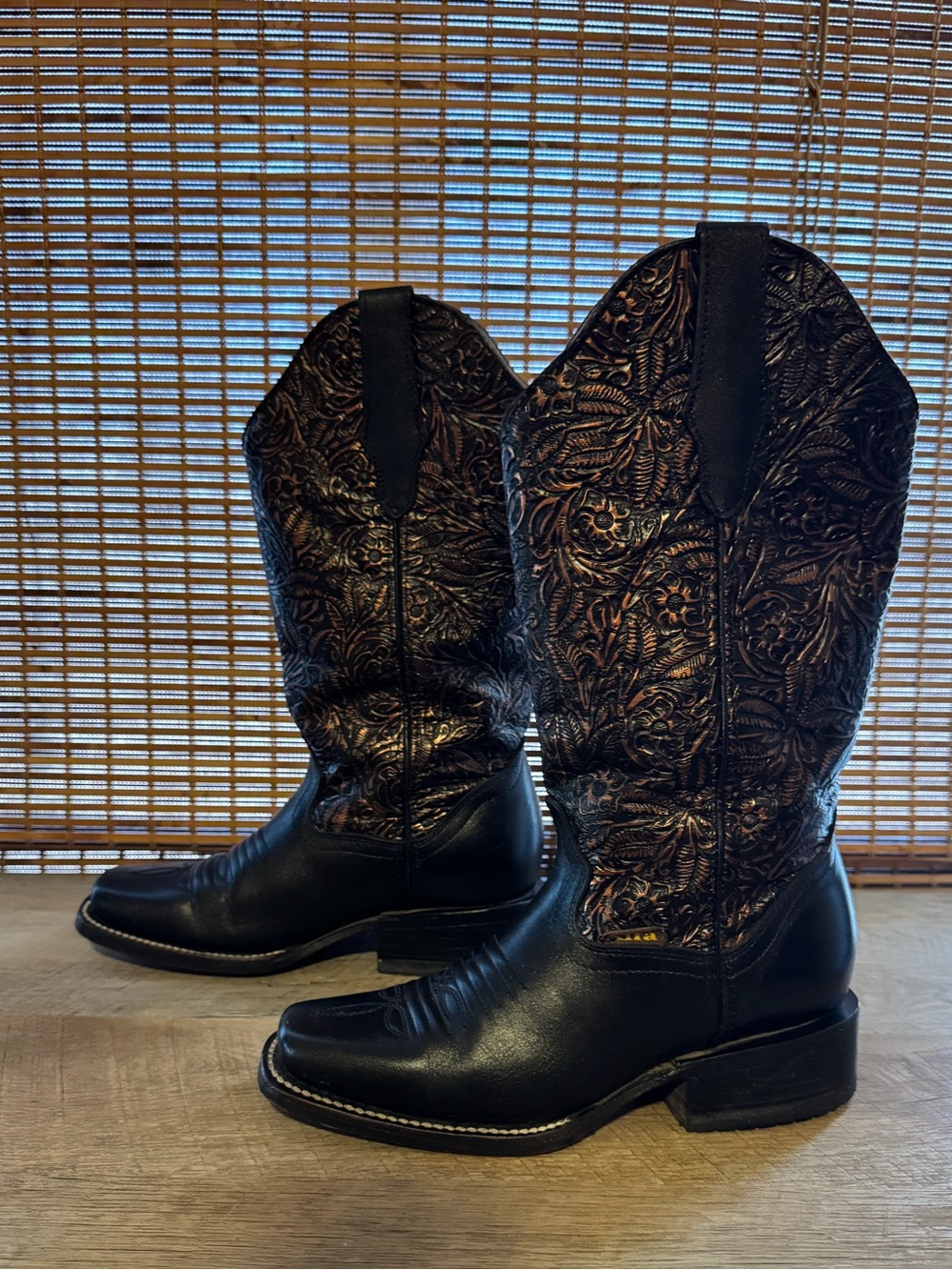 Alfa Western Wear Black Leather Western Cowboy Boots with Gold Stamped Shaft
